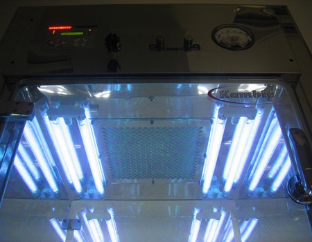 UV-Licht für Kambic Mterialschleuse